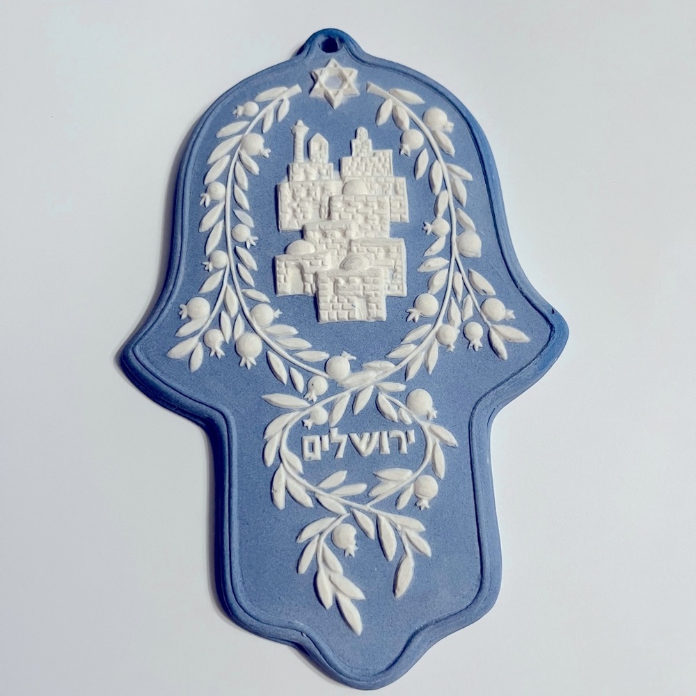 Hamsa/Hanging Hand